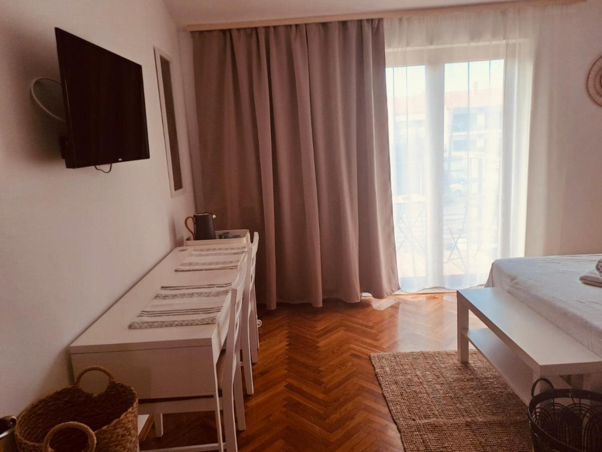 Отель Guests House Dali Ровинь Экстерьер фото